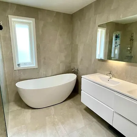 Architect-designed Near Ons