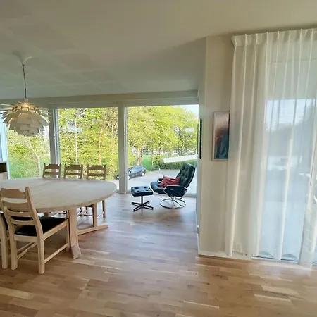 Architect-designed Near Ons Villaer *