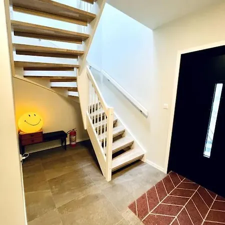 Architect-designed Near Ons *