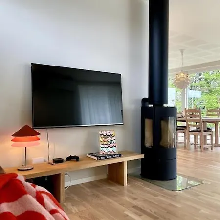 Architect-designed Near Ons