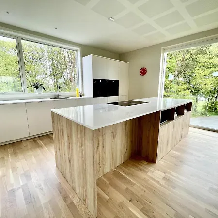 Βίλα Architect-designed Near Ons *